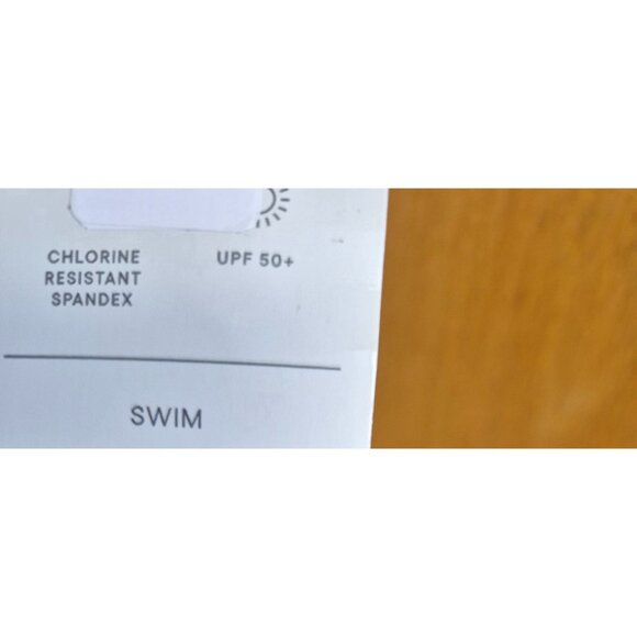 Women's Long Sleeve Crew Neck Rash Guard Medium - Picture 5 of 5